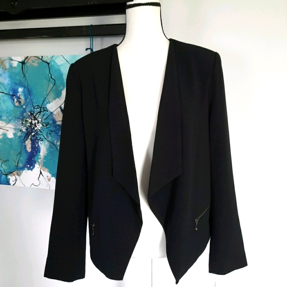 Gloria Vanderbilt open front asymmetric 8
